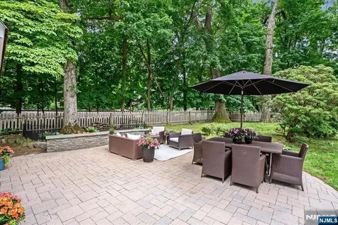 22 Sterling Place Glen Rock NJ 07452