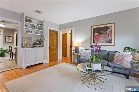 22 Sterling Place Glen Rock NJ 07452