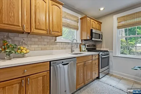22 Sterling Place Glen Rock NJ 07452