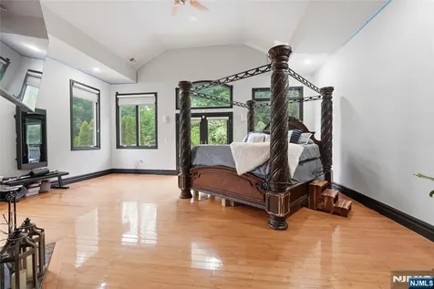 51 Cannonball Road Wanaque NJ 07465