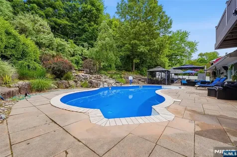 51 Cannonball Road Wanaque NJ 07465
