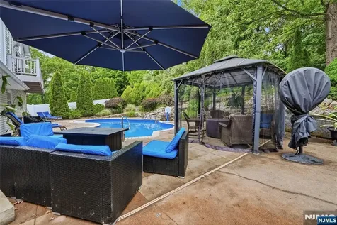 51 Cannonball Road Wanaque NJ 07465