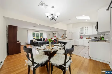 7 Kossuth Place Wayne NJ 07470