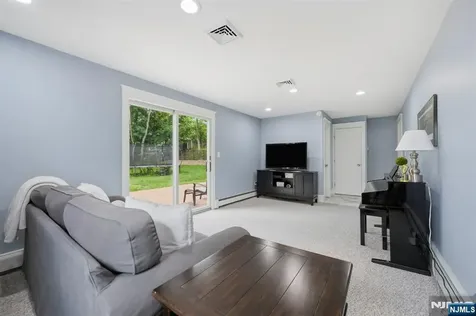 7 Kossuth Place Wayne NJ 07470