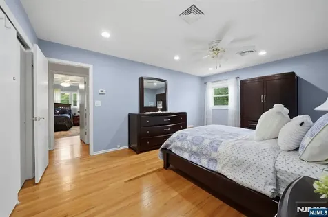7 Kossuth Place Wayne NJ 07470