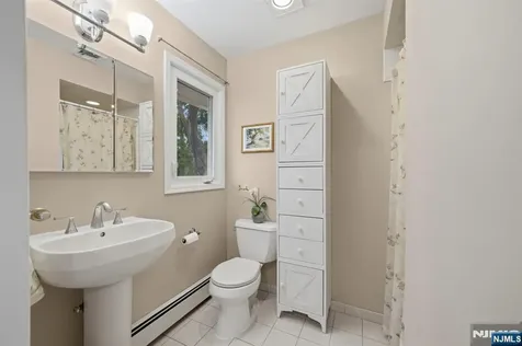 7 Kossuth Place Wayne NJ 07470