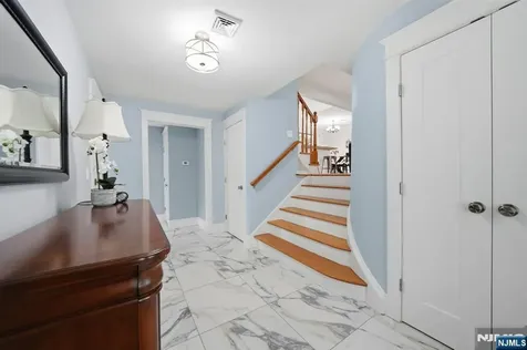 7 Kossuth Place Wayne NJ 07470