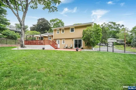 7 Kossuth Place Wayne NJ 07470