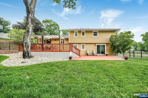 7 Kossuth Place Wayne NJ 07470