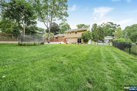 7 Kossuth Place Wayne NJ 07470