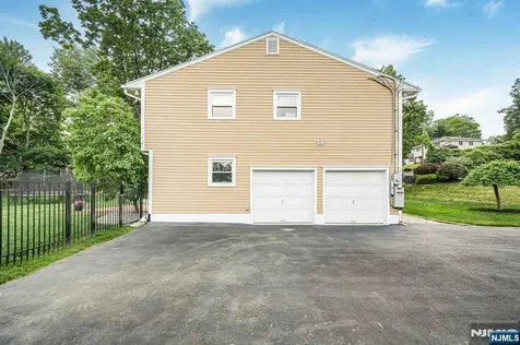 7 Kossuth Place Wayne NJ 07470