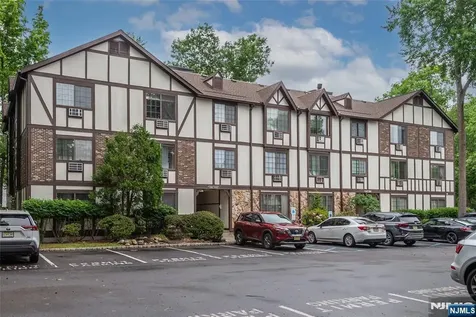 1406 Faulkner Court Mahwah NJ 07430