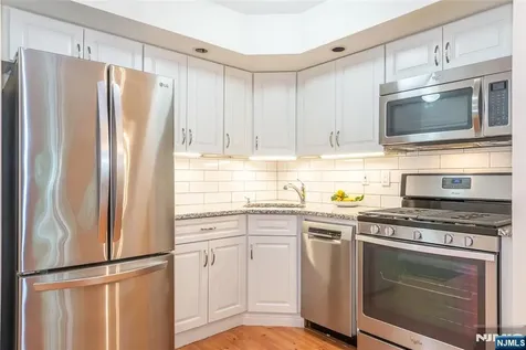 1406 Faulkner Court Mahwah NJ 07430