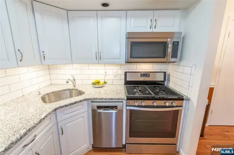 1406 Faulkner Court Mahwah NJ 07430