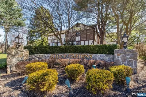 1406 Faulkner Court Mahwah NJ 07430