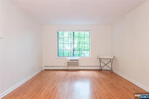 1406 Faulkner Court Mahwah NJ 07430