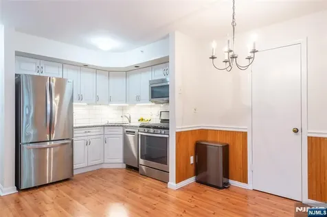 1406 Faulkner Court Mahwah NJ 07430
