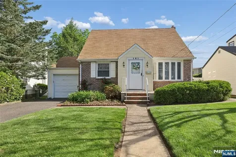 161 Baker Avenue Bergenfield NJ 07621