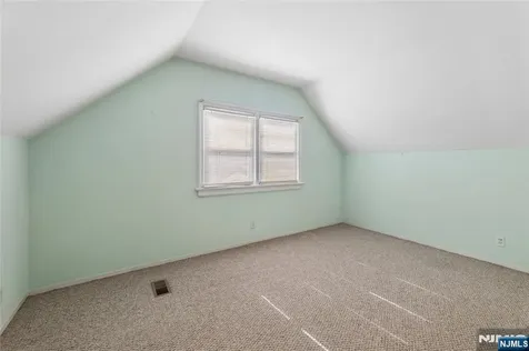 161 Baker Avenue Bergenfield NJ 07621