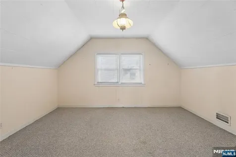 161 Baker Avenue Bergenfield NJ 07621