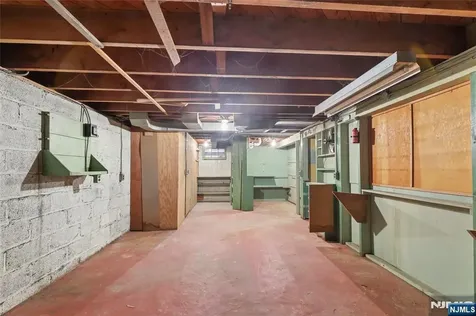 161 Baker Avenue Bergenfield NJ 07621
