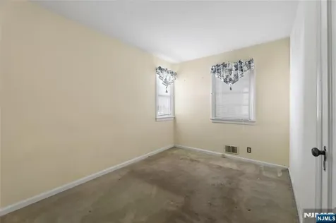 161 Baker Avenue Bergenfield NJ 07621