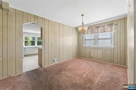 161 Baker Avenue Bergenfield NJ 07621