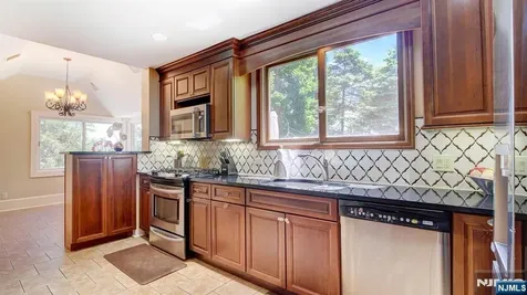 262 Northfield Avenue West Orange NJ 07052