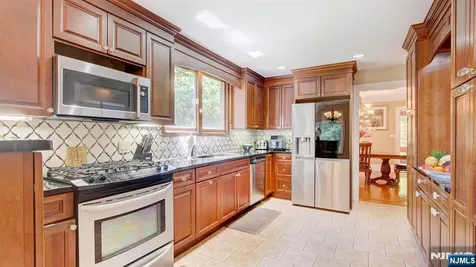 262 Northfield Avenue West Orange NJ 07052