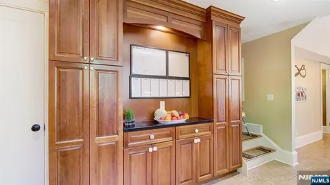 262 Northfield Avenue West Orange NJ 07052