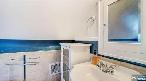 262 Northfield Avenue West Orange NJ 07052