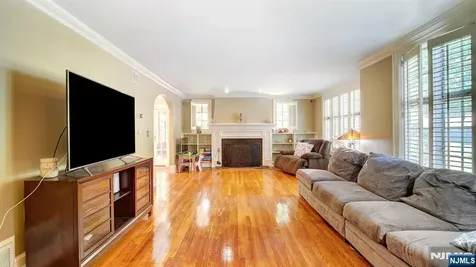 262 Northfield Avenue West Orange NJ 07052