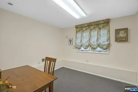 805 Washburn Street Teaneck NJ 07666