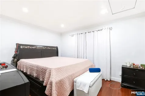 303-305 N 13th Street Newark NJ 07107