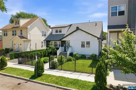 303-305 N 13th Street Newark NJ 07107