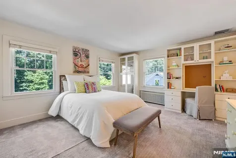236 Mountain Avenue Ridgewood NJ 07450