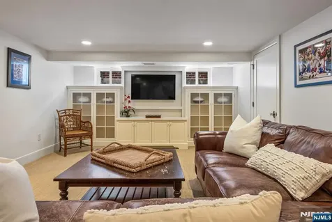 236 Mountain Avenue Ridgewood NJ 07450