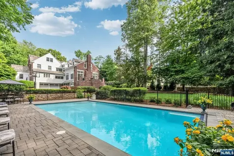 236 Mountain Avenue Ridgewood NJ 07450