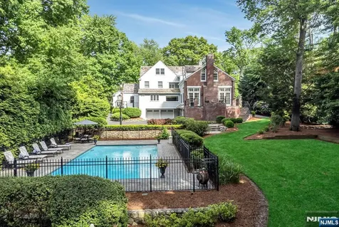 236 Mountain Avenue Ridgewood NJ 07450