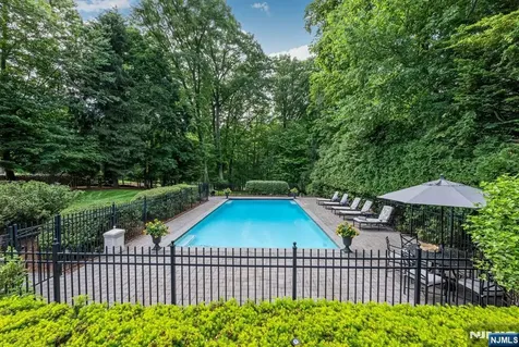 236 Mountain Avenue Ridgewood NJ 07450