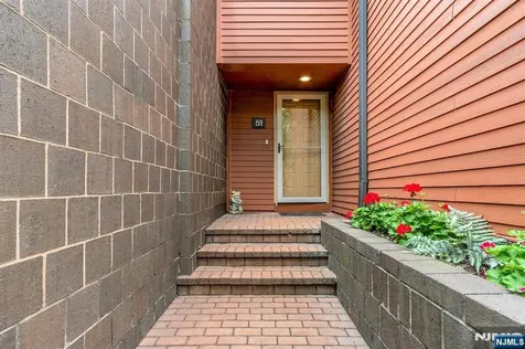 51 Hidden Ledge Road Englewood NJ 07631