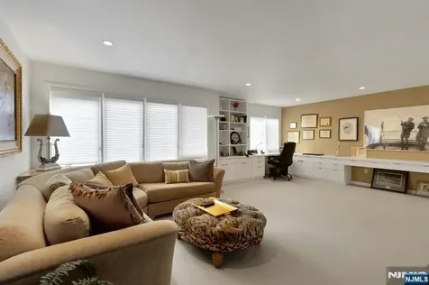 51 Hidden Ledge Road Englewood NJ 07631