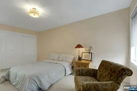 51 Hidden Ledge Road Englewood NJ 07631