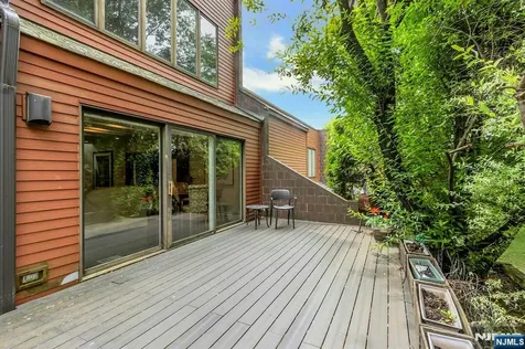 51 Hidden Ledge Road Englewood NJ 07631