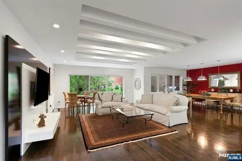 51 Hidden Ledge Road Englewood NJ 07631