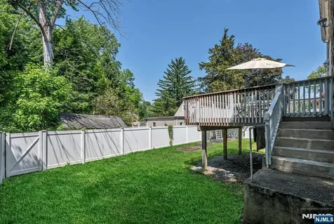 17 Canterbury Road Ringwood NJ 07456