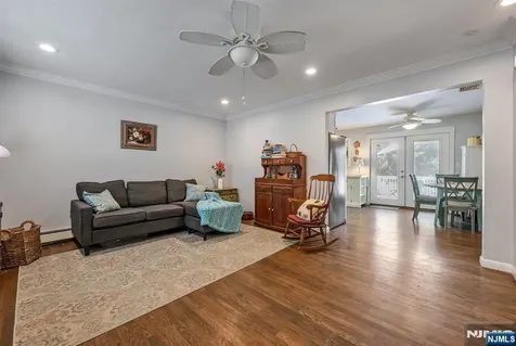 17 Canterbury Road Ringwood NJ 07456