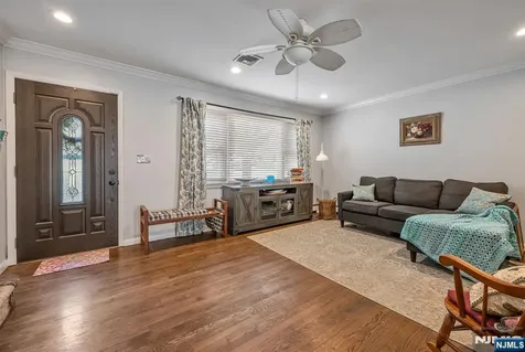17 Canterbury Road Ringwood NJ 07456