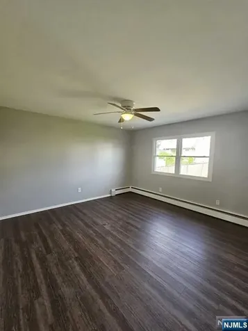 15 Dell Glen Lodi NJ 07644