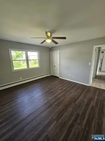 15 Dell Glen Lodi NJ 07644